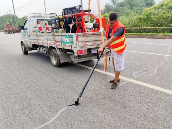 道路专用灌缝密封胶视频